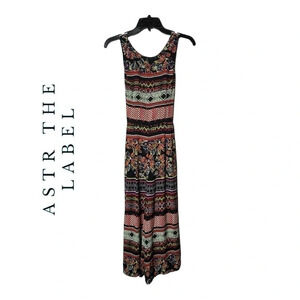 1541. ASTR THE‎ LABEL SLEEVELESS BACKLESS CROPPED JUMPER SEE MEASUREMENT FLORAL